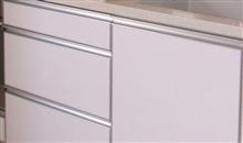 מטבחי יגל - ידיות ליין אלומיניום